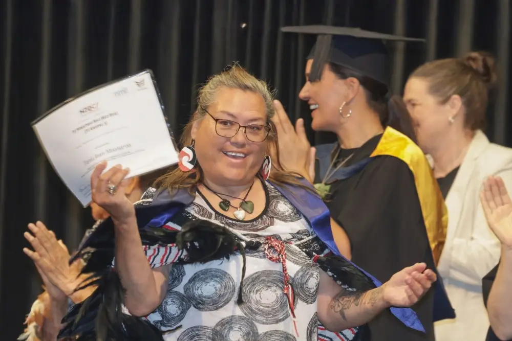 Graduation Marlborough tereo 1470x980px