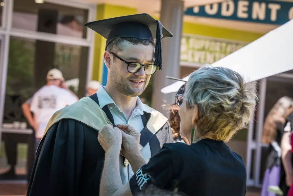 Graduation Nelson regalia 1470x980px
