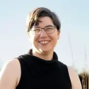 Photo of Samm Bell (she/they)